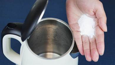 不管茶壺水垢多厚多髒，只需撒一把，水垢自動往下掉，一擦就乾淨
